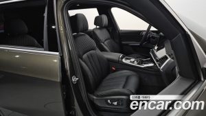 BMW X7 xDrive 40i M Sport 6 2025 года из Южной Кореи