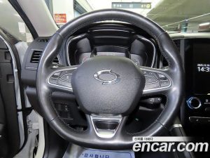 Renault-KoreaSamsung QM6 2.0 GDe LE Signature 2WD 2023 года из Южной Кореи