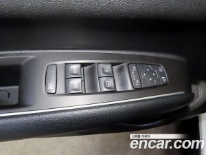 Renault-KoreaSamsung QM6 2.0 GDe LE Signature 2WD 2023 года из Южной Кореи