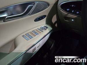 Genesis GV70 2.5T Бензин 2WD 2025 года из Южной Кореи