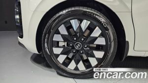 Hyundai Staria 4WD Lounge 9-Seater 2025 года из Южной Кореи