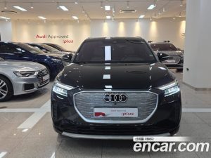 Audi Q4 e-tron 40 2023 года из Южной Кореи