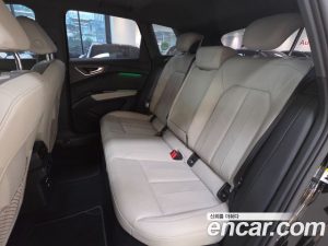 Audi Q4 e-tron 40 2023 года из Южной Кореи