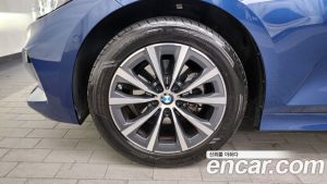 BMW 3-Series 320i 2023 года из Южной Кореи