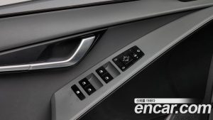 Kia Niro Prestige 2025 года из Южной Кореи