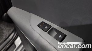 Kia Niro Prestige 2025 года из Южной Кореи