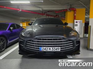 Astonmartin DBX 4.0 V8 707 2023 года из Южной Кореи