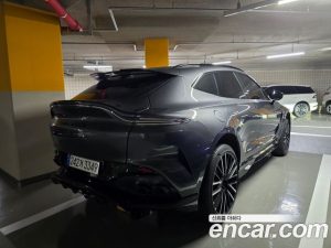 Astonmartin DBX 4.0 V8 707 2023 года из Южной Кореи