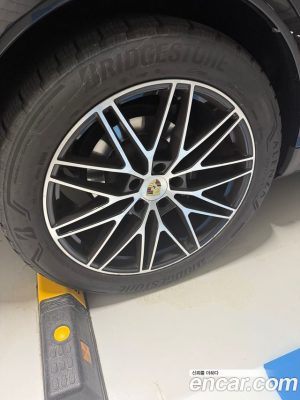 Porsche Cayenne 3.0 Coupe 2024 года из Южной Кореи