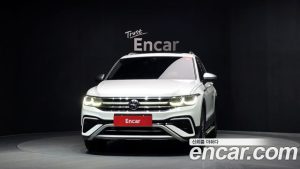 Volkswagen Tiguan 2.0 TSI Prestige 2023 года из Южной Кореи