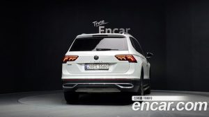 Volkswagen Tiguan 2.0 TSI Prestige 2023 года из Южной Кореи
