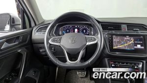 Volkswagen Tiguan 2.0 TSI Prestige 2023 года из Южной Кореи