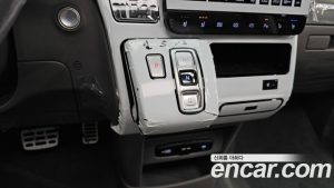 Hyundai Staria 4WD Lounge 9-Seater 2025 года из Южной Кореи