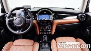 Mini Cooper DEFAULT 2024 года из Южной Кореи