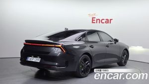 Kia K8 Signature Black 2025 года из Южной Кореи