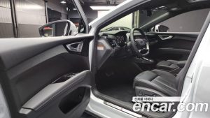 Audi Q4 e-tron 45 Premium Sportback 2025 года из Южной Кореи