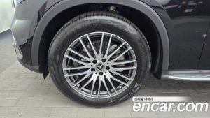 Mercedes-Benz GLC-Class GLC300 4MATIC Avantgarde 2025 года из Южной Кореи