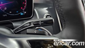 Mercedes-Benz GLC-Class GLC300 4MATIC Avantgarde 2025 года из Южной Кореи