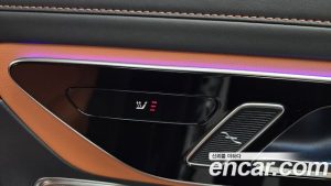 Mercedes-Benz GLC-Class GLC300 4MATIC Avantgarde 2025 года из Южной Кореи