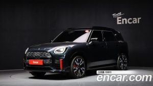 Mini Countryman ALL4 JCW First Edition 2025 года из Южной Кореи