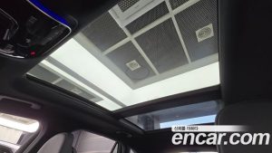 Mercedes-Benz GLC-Class GLC300 4MATIC Avantgarde 2025 года из Южной Кореи