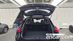 Mercedes-Benz GLC-Class GLC300 4MATIC Avantgarde 2025 года из Южной Кореи