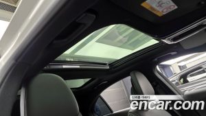 Mercedes-Benz C-Class C200 Avantgarde 2025 года из Южной Кореи