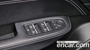 Renault-KoreaSamsung XM3 1.6 E-TECH Inspire 2023 года из Южной Кореи
