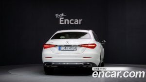 Mercedes-Benz C-Class C200 Avantgarde 2025 года из Южной Кореи