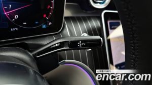 Mercedes-Benz C-Class C200 Avantgarde 2025 года из Южной Кореи