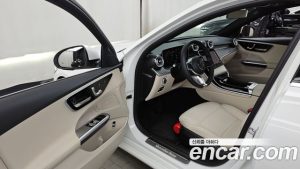 Mercedes-Benz C-Class C200 Avantgarde 2025 года из Южной Кореи