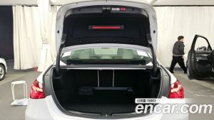 Mercedes-Benz C-Class C200 Avantgarde 2025 года из Южной Кореи