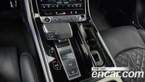 Audi Q8 55 TFSI 4WD Premium 2023 года из Южной Кореи