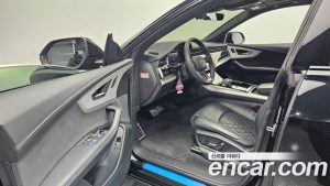 Audi Q8 55 TFSI 4WD Premium 2023 года из Южной Кореи