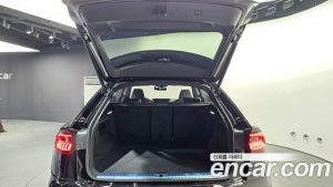 Audi Q8 55 TFSI 4WD Premium 2023 года из Южной Кореи