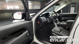 Land Rover Discovery D250 S 2024 года из Южной Кореи