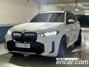 BMW X5 xDrive 40d M Sport Online Exclusive Edition 2025 года из Южной Кореи