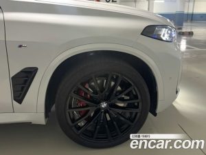 BMW X5 xDrive 40d M Sport Online Exclusive Edition 2025 года из Южной Кореи
