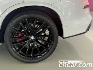 BMW X5 xDrive 40d M Sport Online Exclusive Edition 2025 года из Южной Кореи
