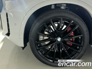 BMW X5 xDrive 40d M Sport Online Exclusive Edition 2025 года из Южной Кореи
