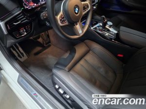 BMW 5-Series 520i M Sport 2023 года из Южной Кореи