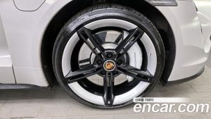 Porsche Taycan 4S 2022 года из Южной Кореи