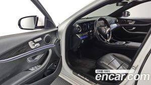 Mercedes-Benz E-Class E250 Avantgarde 2023 года из Южной Кореи