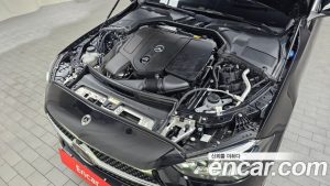 Mercedes-Benz C-Class C300 4MATIC AMG Line 2023 года из Южной Кореи