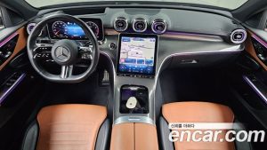 Mercedes-Benz C-Class C300 4MATIC AMG Line 2023 года из Южной Кореи
