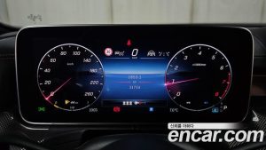 Mercedes-Benz C-Class C300 4MATIC AMG Line 2023 года из Южной Кореи