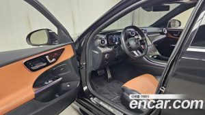 Mercedes-Benz C-Class C300 4MATIC AMG Line 2023 года из Южной Кореи
