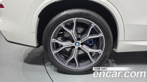 BMW X5 xDrive 30d M Sport 2025 года из Южной Кореи