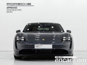 Porsche Taycan Base 2024 года из Южной Кореи