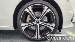 Mercedes-Benz C-Class C300 4MATIC Avantgarde 2023 года из Южной Кореи